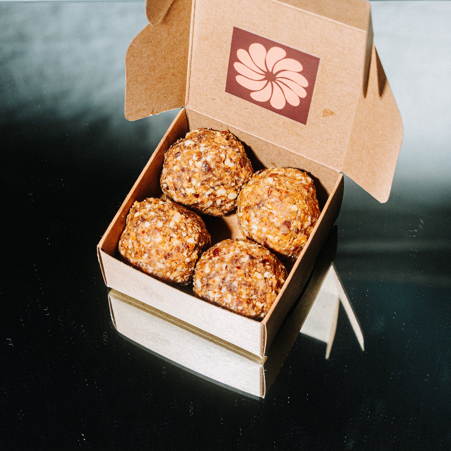 COCONUT CASHEW COOKIE